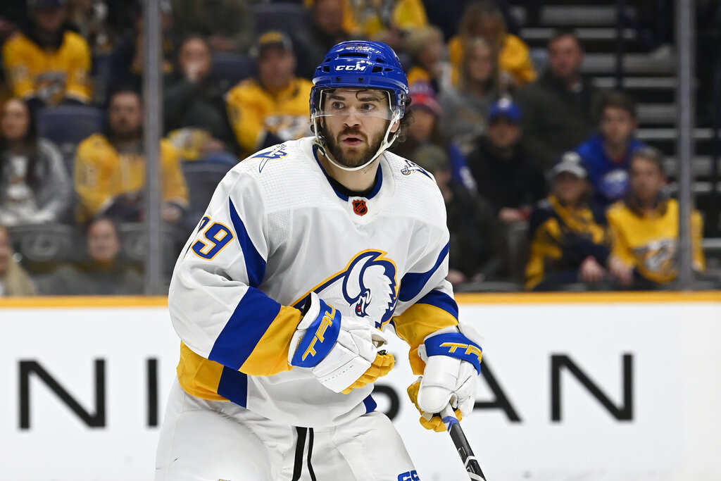 Could Vinnie Hinostroza Be A Sneaky Good Signing For The&nbsp;Penguins?